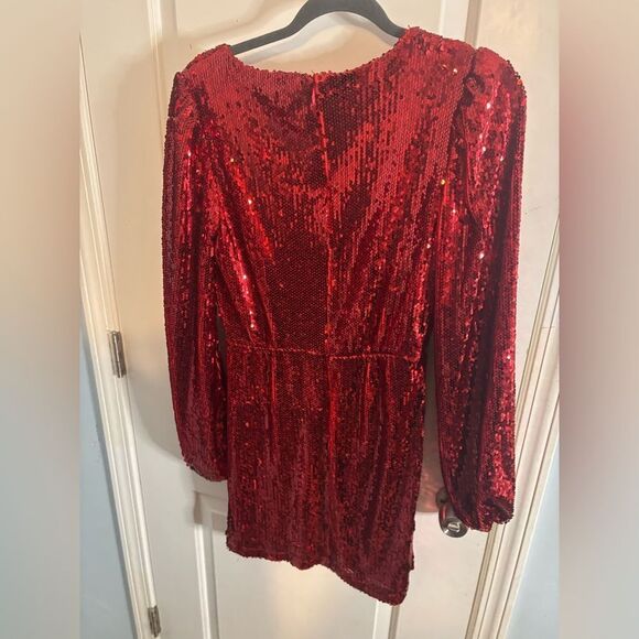 WAYF X EMMA ROSE CARRIE SEQUIN LONG SLEEVE MINIDRESS IN BERRY SIZE SMALL NWOT - Picture 4 of 4